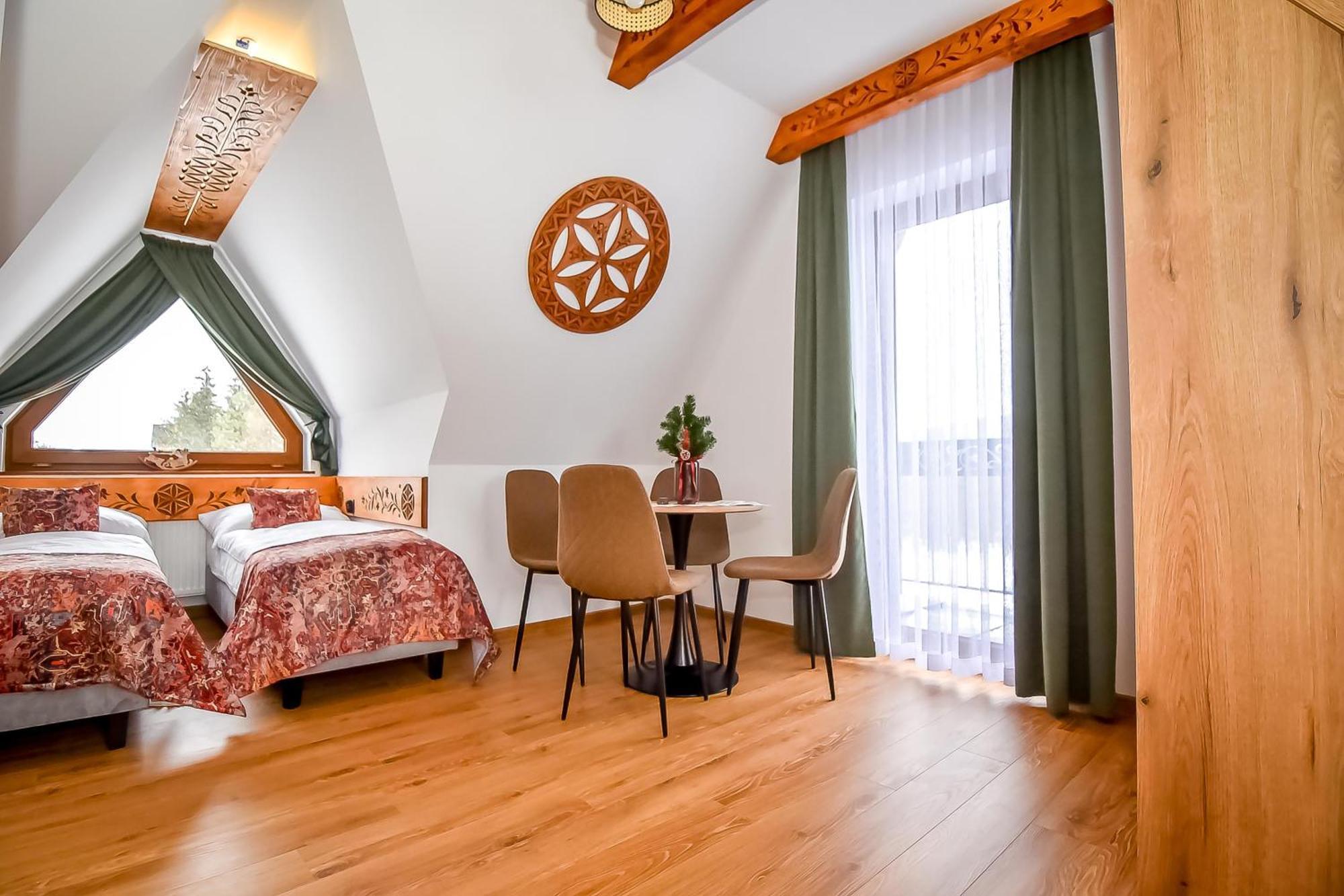Cicha Woda 300 M Od Goracy Potok I Termy *